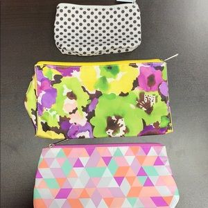 4/$19 🔥3 pouches bundle- Lancome/Clinique